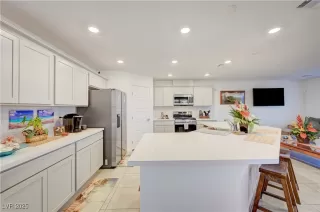 Photo #4: 2737359 Listing 