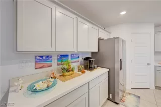 Photo #5: 2737359 Listing 