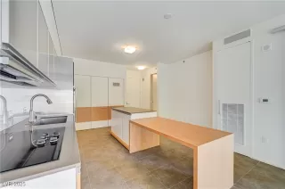 Photo #3: 2737374 Listing