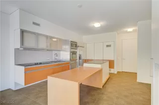 Photo #4: 2737374 Listing