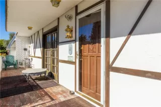 Photo #2: 2737380 Listing 