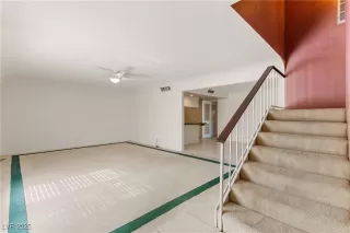 Photo #3: 2737380 Listing 