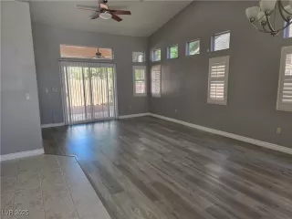 Photo #4: 2737410 Listing 