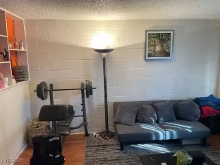 Photo #3: 2737437 Listing 