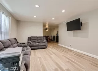 Photo #1: 2737460 Listing 