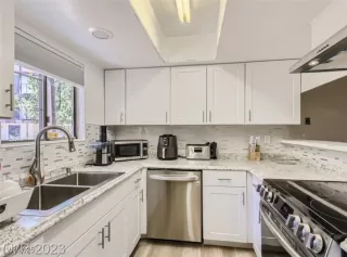 Photo #5: 2737460 Listing 