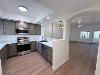 Photo #2: 2737462 Listing 