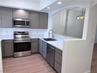 Photo #3: 2737462 Listing 