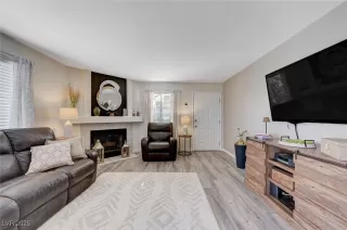 Photo #5: 2737492 Listing