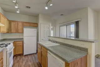 Photo #6: 2737519 Listing 