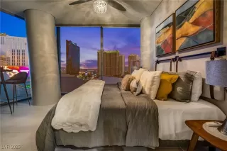 Photo #2: 2737535 Listing