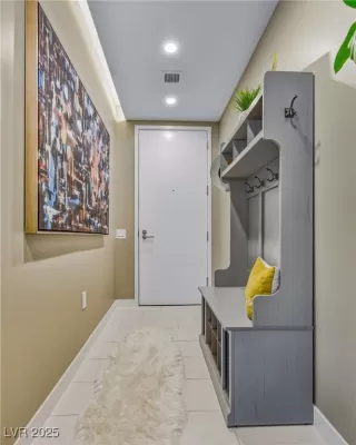 Photo #3: 2737535 Listing