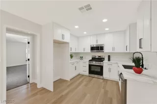 Photo #5: 2737544 Listing 