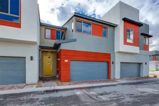 Photo #1: 2737556 Listing 