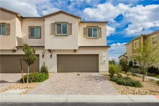 Photo #1: 2737557 Listing 