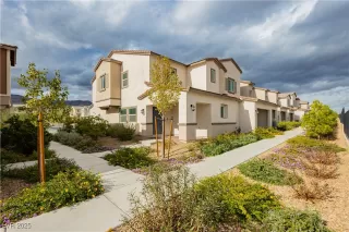 Photo #2: 2737557 Listing 