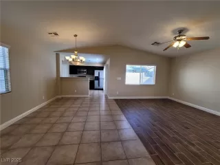 Photo #3: 2737563 Listing 