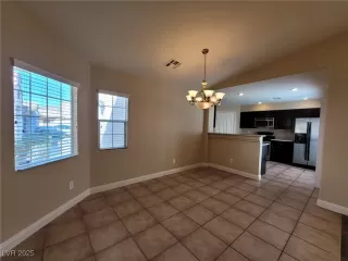 Photo #4: 2737563 Listing 