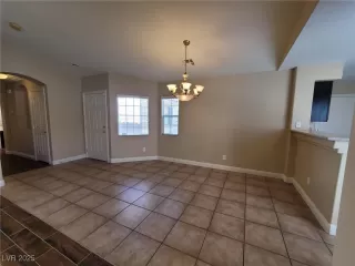 Photo #5: 2737563 Listing 