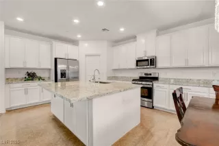 Photo #3: 2737579 Listing 