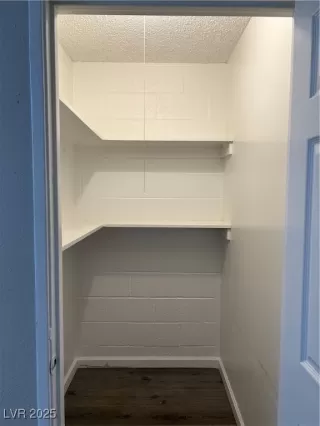 Photo #5: 2737601 Listing 