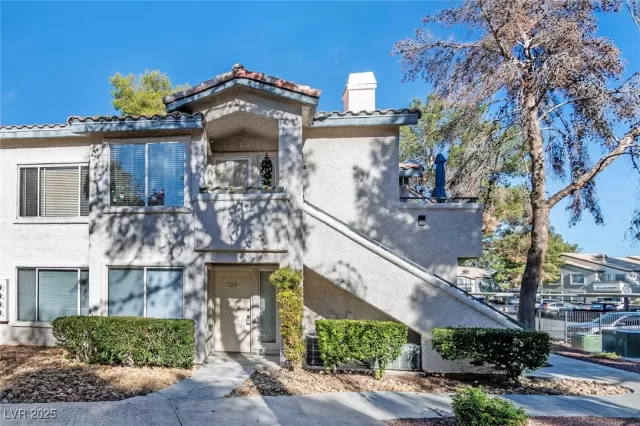 MLS: 2737604 Condo For Sale