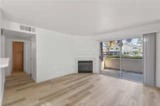 Photo #2: 2737604 Listing