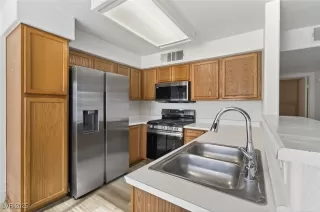 Photo #5: 2737604 Listing