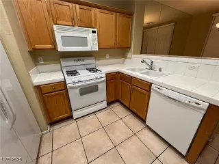 Photo #4: 2737638 Listing 