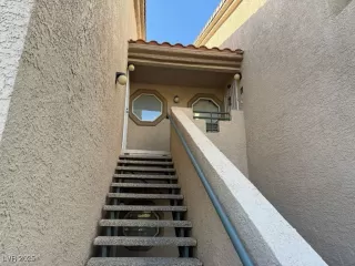 Photo #1: 2737639 Listing 