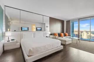 Photo #2: 2737685 Listing 