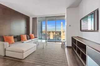 Photo #3: 2737685 Listing 