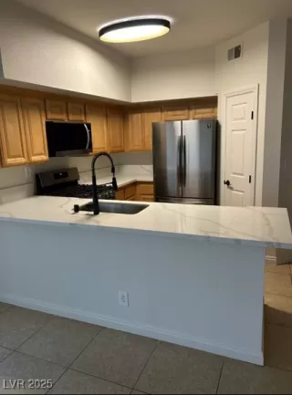 Photo #2: 2737693 Listing 