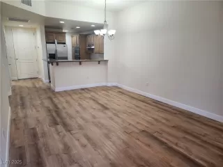 Photo #4: 2737700 Listing 