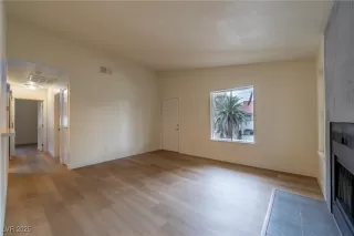 Photo #6: 2737717 Listing 