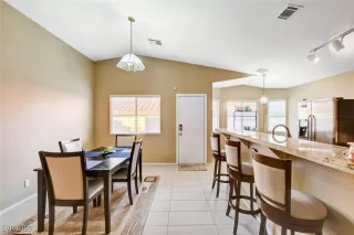 Photo #6: 2737730 Listing