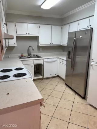 Photo #2: 2737733 Listing 