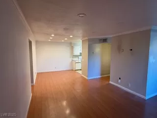 Photo #6: 2737733 Listing 