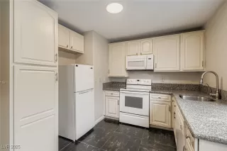 Photo #4: 2737739 Listing 