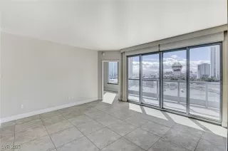 Photo #4: 2737742 Listing