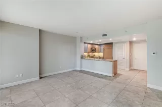 Photo #6: 2737742 Listing