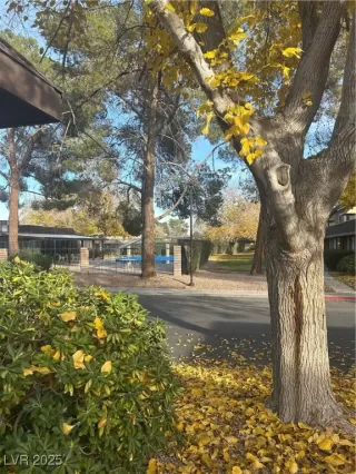 Photo #3: 2737762 Listing 