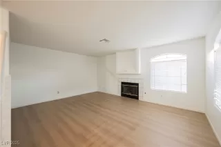 Photo #1: 2737784 Listing 