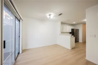 Photo #4: 2737784 Listing 