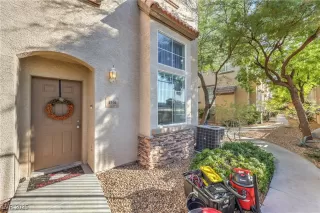 Photo #5: 2737798 Listing