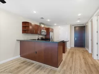 Photo #4: 2737808 Listing 