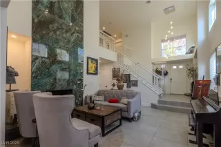 Photo #1: 2737858 Listing