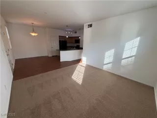 Photo #2: 2737912 Listing 