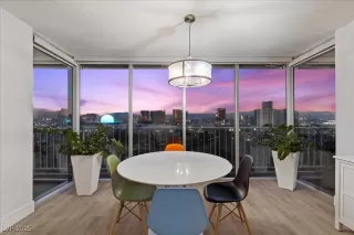 Photo #5: 2737941 Listing 