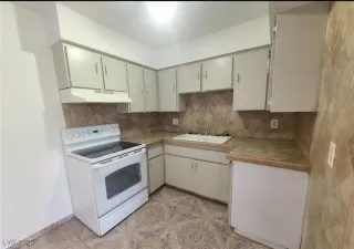 Photo #6: 2737953 Listing 